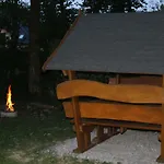 Spokojny Zakatek Z Balia Z Jacuzzi * リポバ