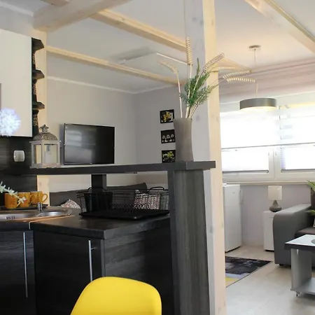 Spokojny Zakatek Z Balia Z Jacuzzi Сasa de vacaciones *